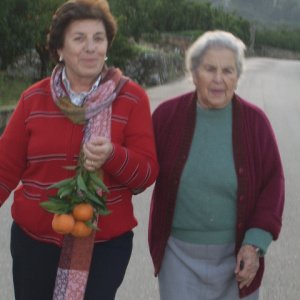 Pilar y una amiga.